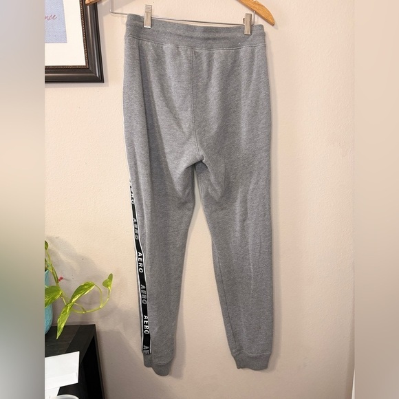 Aeropostale Jogger Men Size Extra Small Sweatpants Grey with Black - Picture 2 of 5
